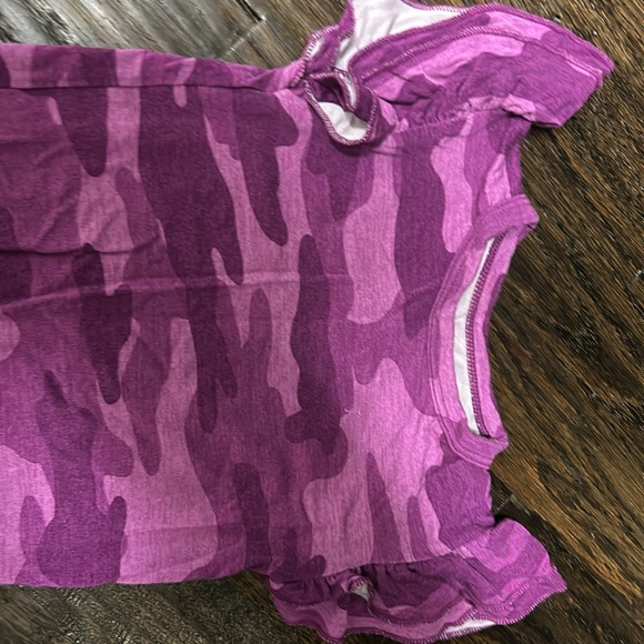 Little Sleepies Flutter Tee 18-24m Purple Camo - Picture 2 of 7